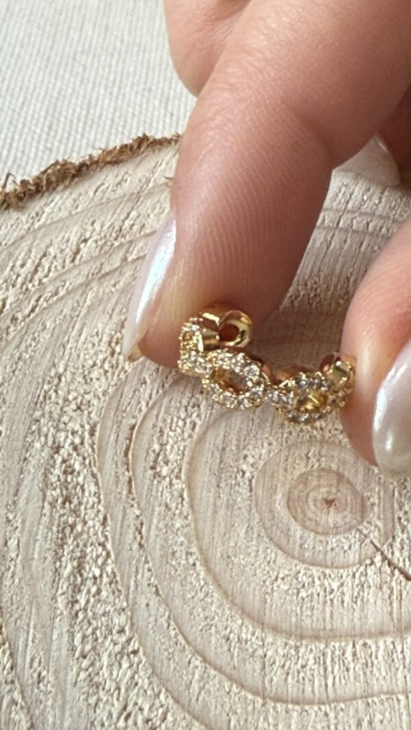 Earcuff de cadeneta + Zirconita